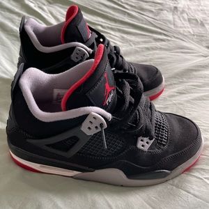 air jordan 4 bred size boys 7Y great condition.